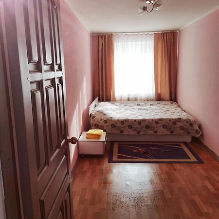 2 Комн Квартира В Центре По Пушкина Kostanay Exterior foto